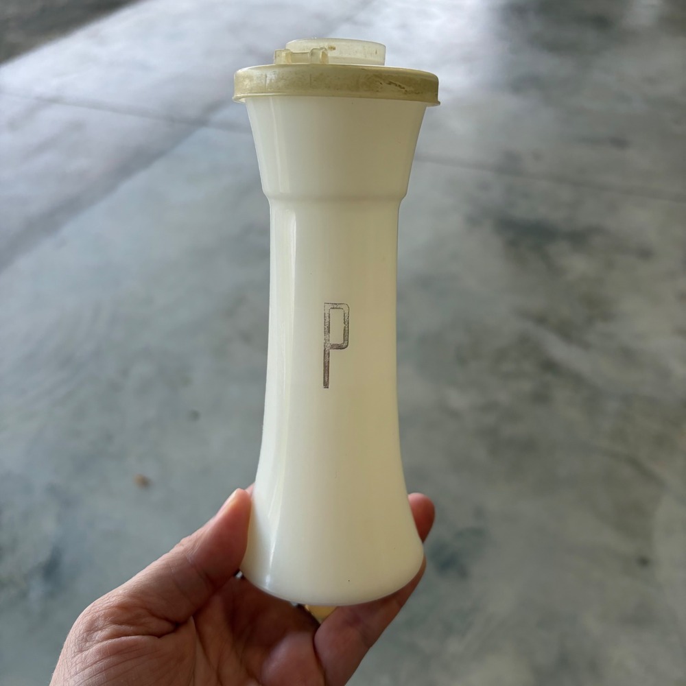 Vintage Tupperware Hourglass Pepper Shaker White Silver P Flip Top Lid 6 Inch